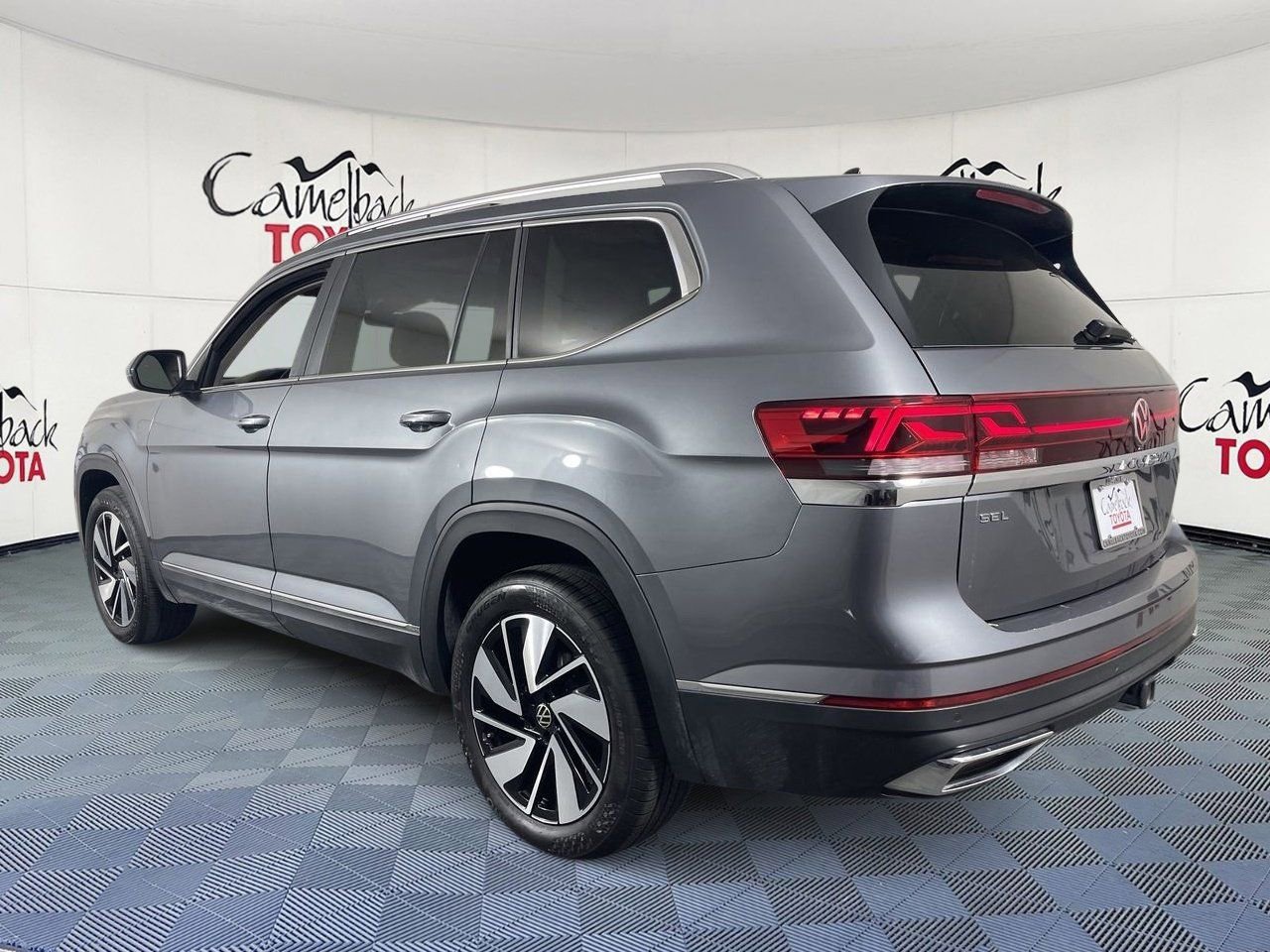 Used 2025 Volkswagen Atlas SEL image 5