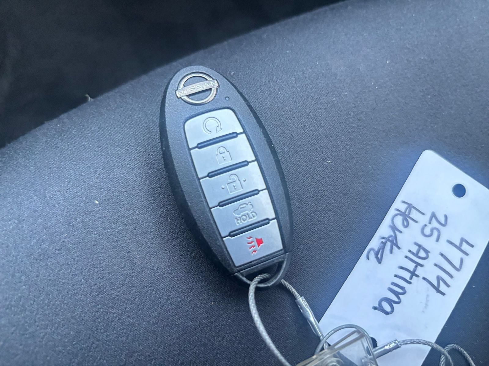 Used 2025 Nissan Altima 2.5 SV FWD image 25