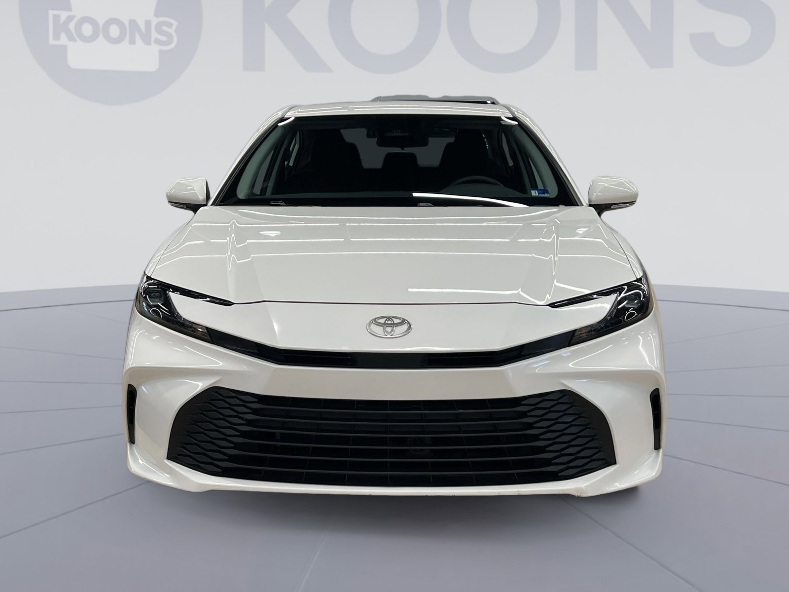 Used 2025 Toyota Camry LE image 10