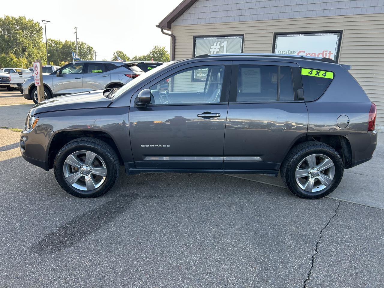 Used 2015 Jeep Compass Latitude w/ Trailer Tow Prep Group AWD/4WD image 8
