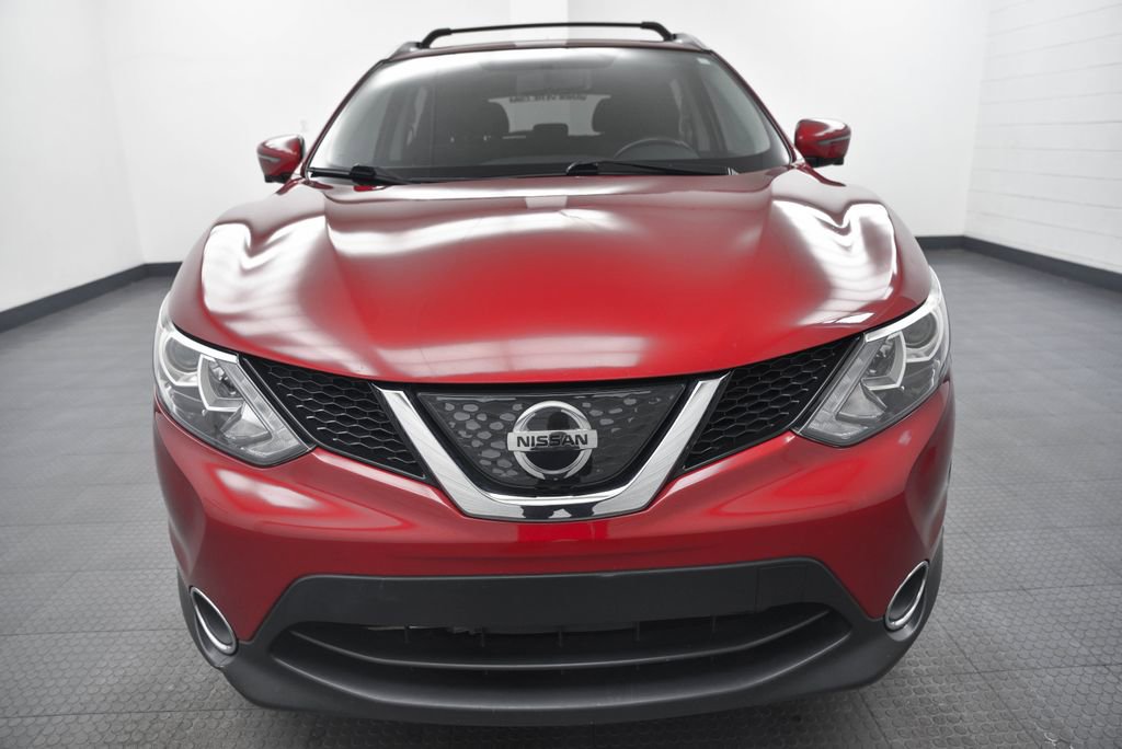 Used 2018 Nissan Rogue Sport SV w/ SV Technology Package image 2