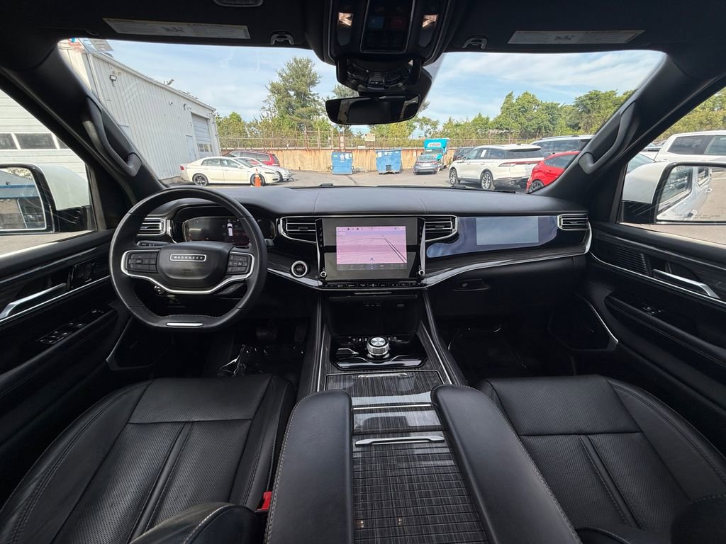 Used 2022 Jeep Wagoneer Series II w/ Premium Group I AWD/4WD image 26