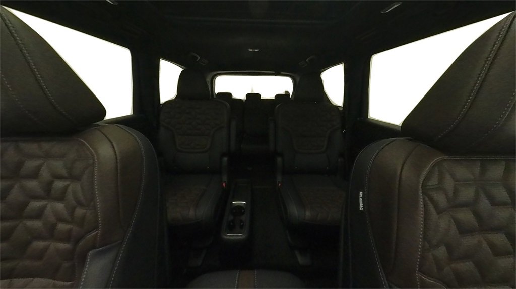 New 2025 Nissan Armada Platinum Reserve image 33