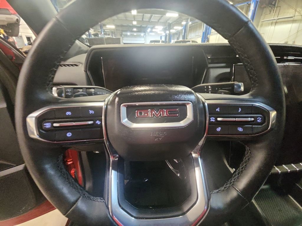 Used 2025 GMC Terrain Elevation w/ Black Edition AWD/4WD image 15