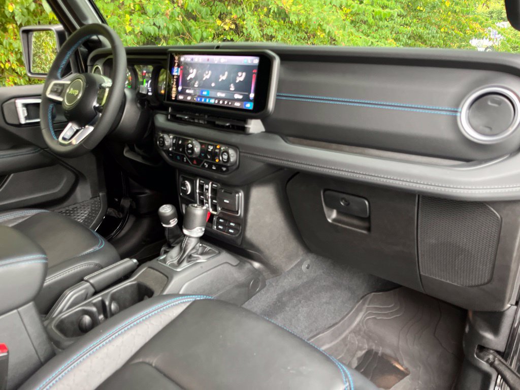 Used 2024 Jeep Wrangler High Altitude AWD/4WD image 65