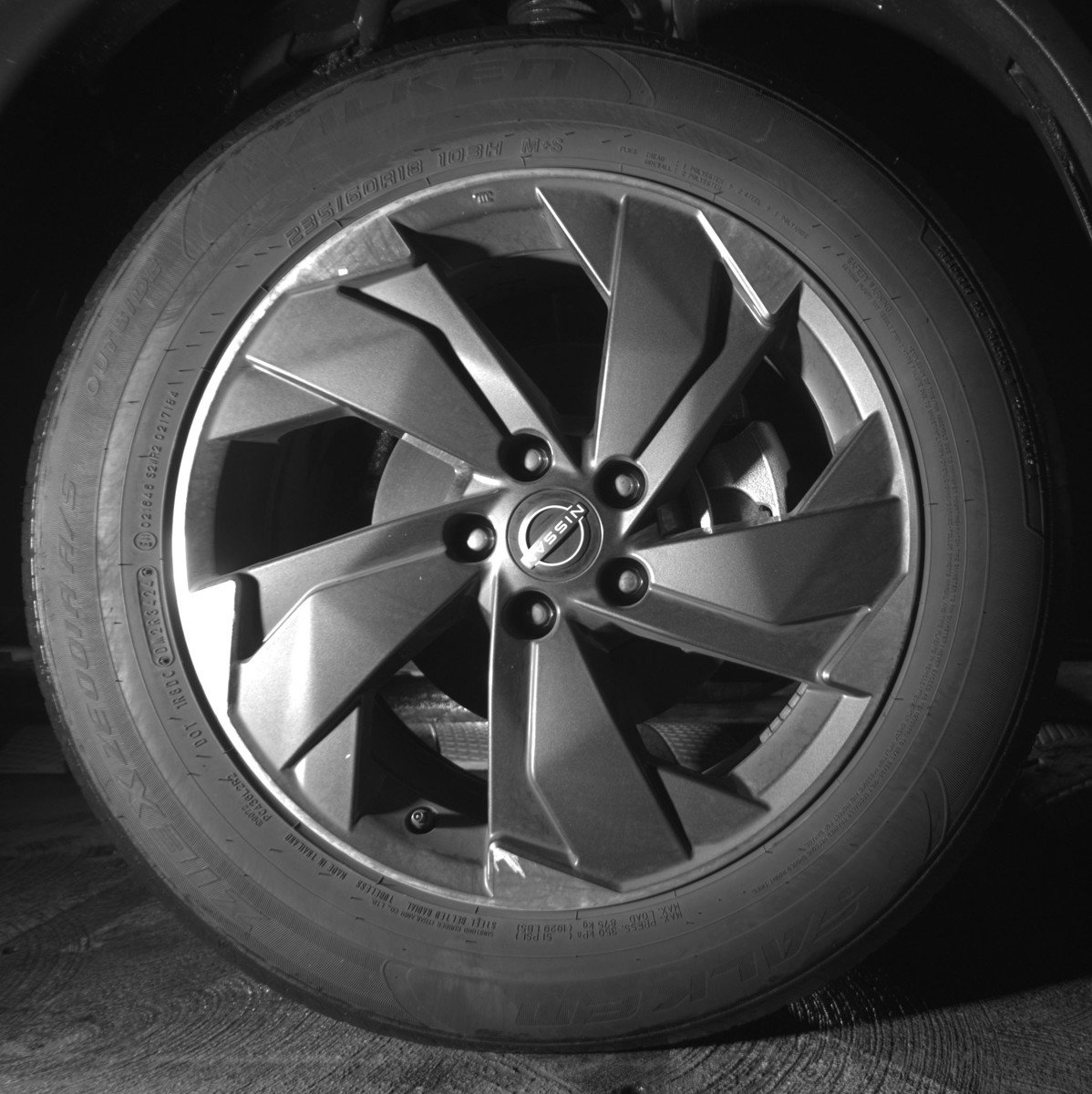 Used 2025 Nissan Rogue SV FWD image 13