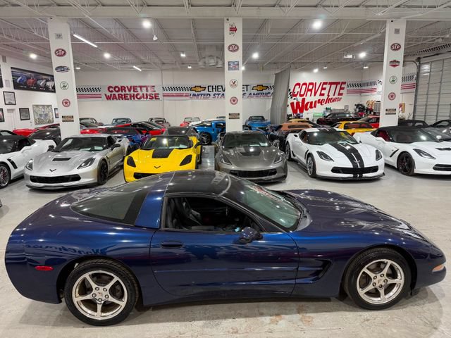 Used 2000 Chevrolet Corvette Coupe w/ Performance Handling Pkg RWD image 6