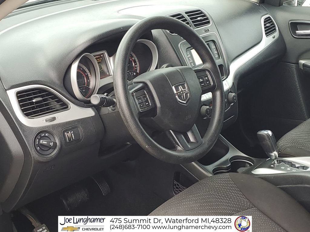 Used 2019 Dodge Journey SE w/ Blacktop Package FWD image 12