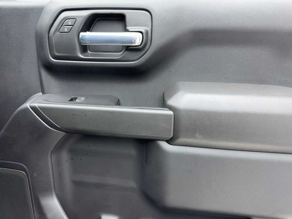 Used 2025 Chevrolet Silverado 1500 Custom image 45