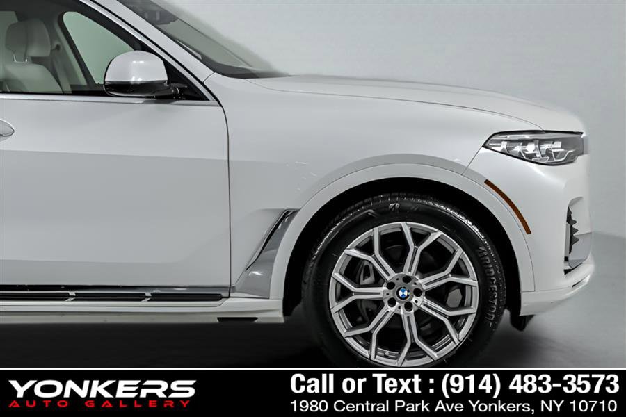 Used 2022 BMW X7 xDrive40i w/ Executive Package image 96