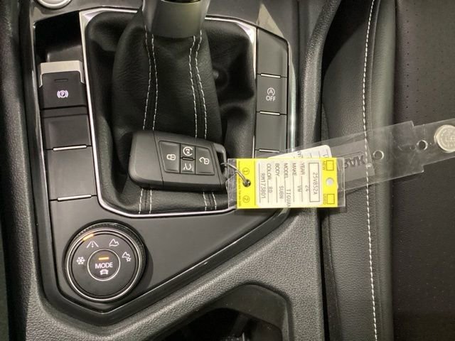 Certified 2024 Volkswagen Tiguan SE image 23