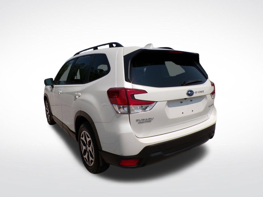 Used 2023 Subaru Forester Premium AWD/4WD image 3