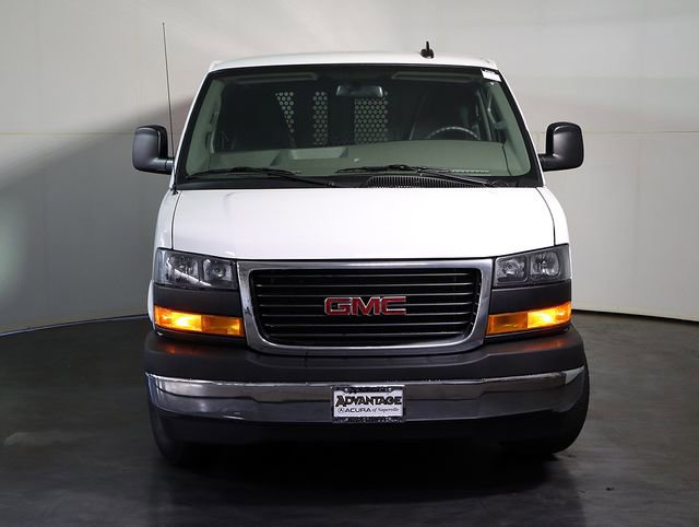 Used 2024 GMC Savana 2500 w/ Driver Convenience Package image 9