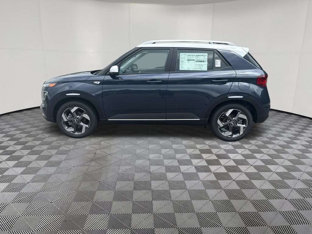 New 2026 Hyundai Venue SEL FWD image 8