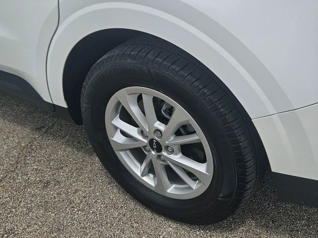 Used 2023 Kia Carnival LX image 8