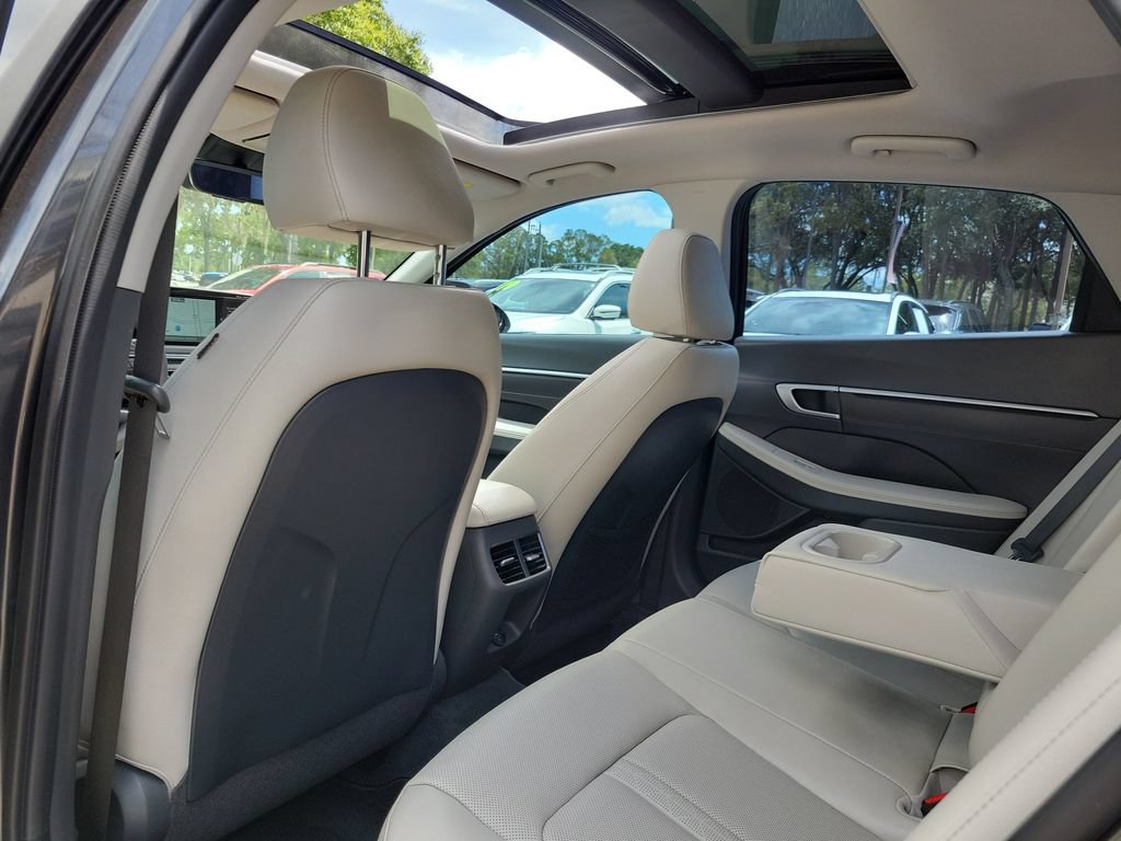 Certified 2022 Hyundai Sonata Limited FWD image 12