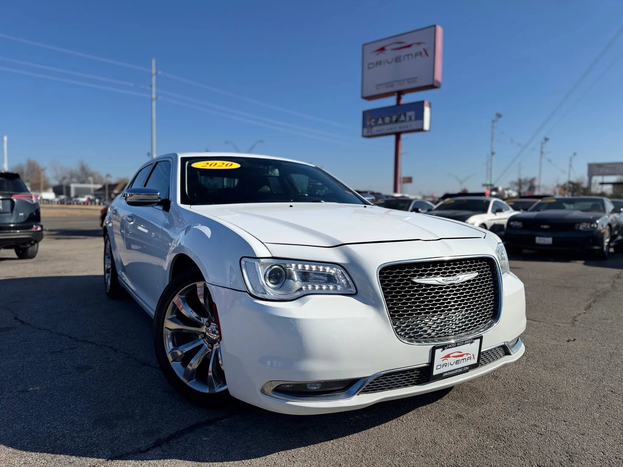 Used 2020 Chrysler 300 Limited image 1