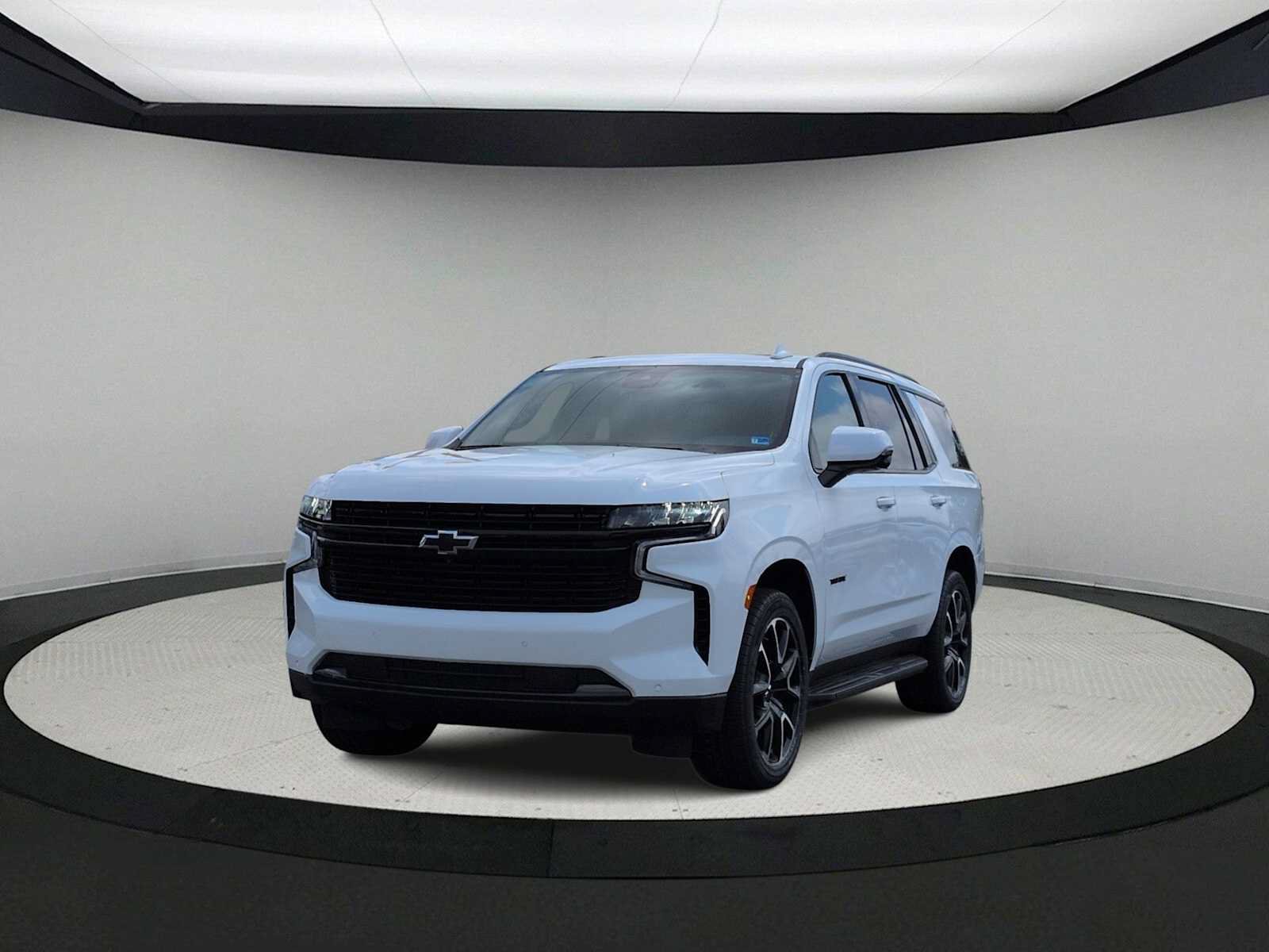 Used 2024 Chevrolet Tahoe RST w/ Luxury Package AWD/4WD image 4