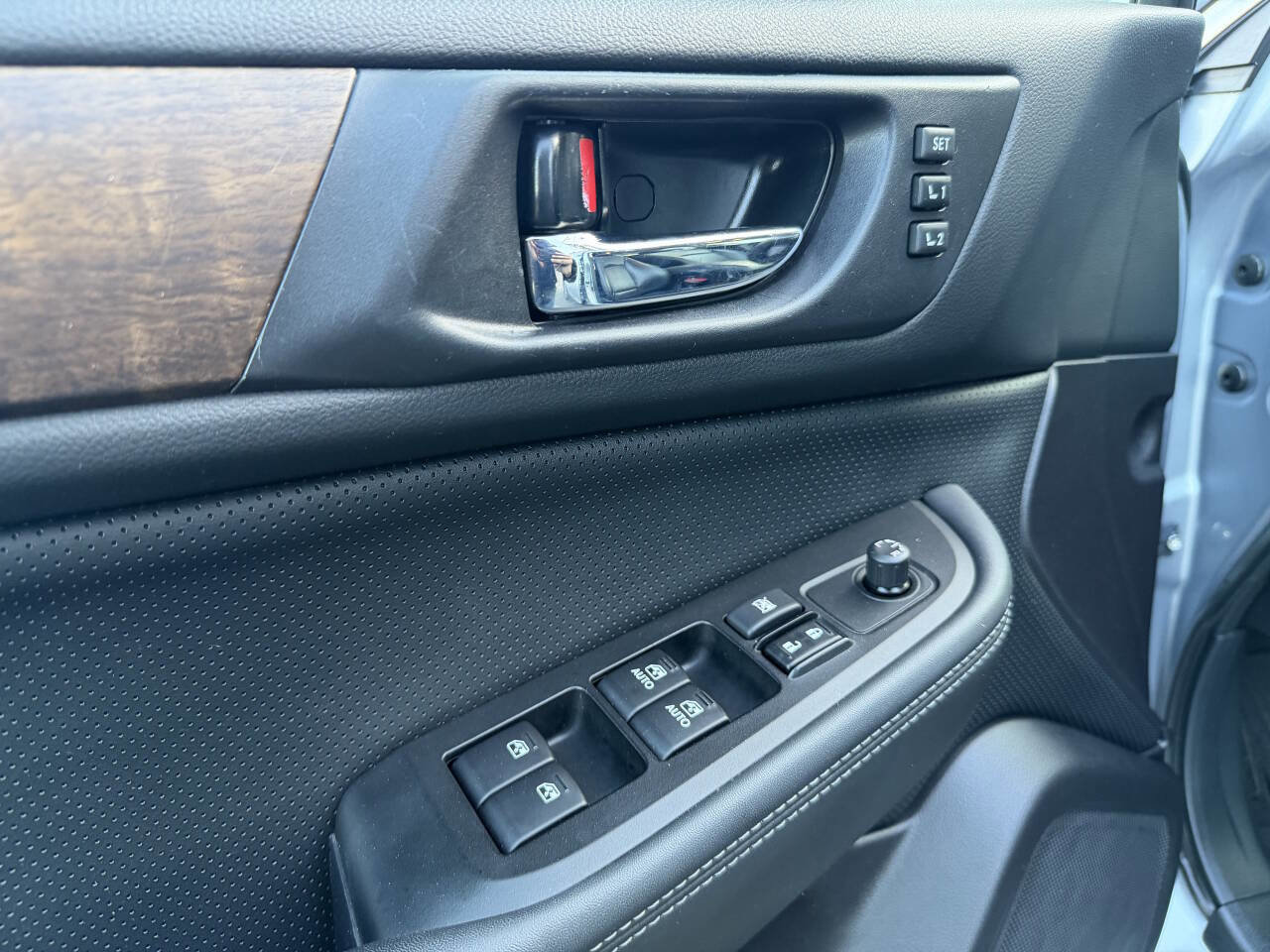 Used 2017 Subaru Outback 2.5i Limited w/ Popular Package #5 image 32