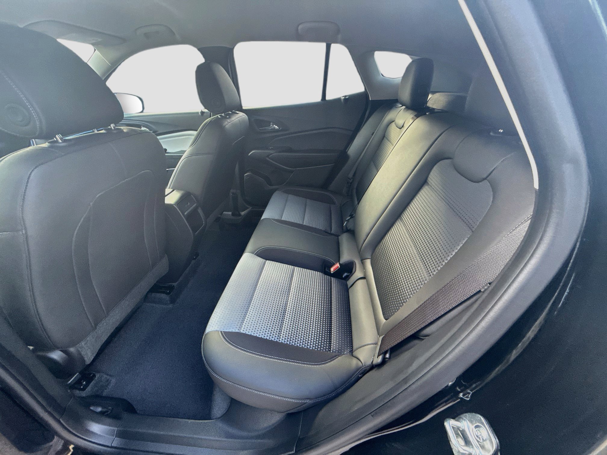 Used 2026 Chevrolet Trax LT FWD image 22