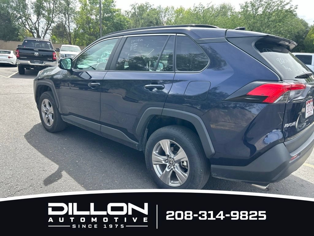 Used 2025 Toyota RAV4 XLE AWD/4WD image 19