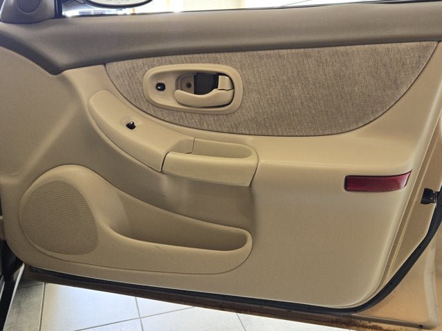 Used 1998 Oldsmobile Intrigue FWD image 5