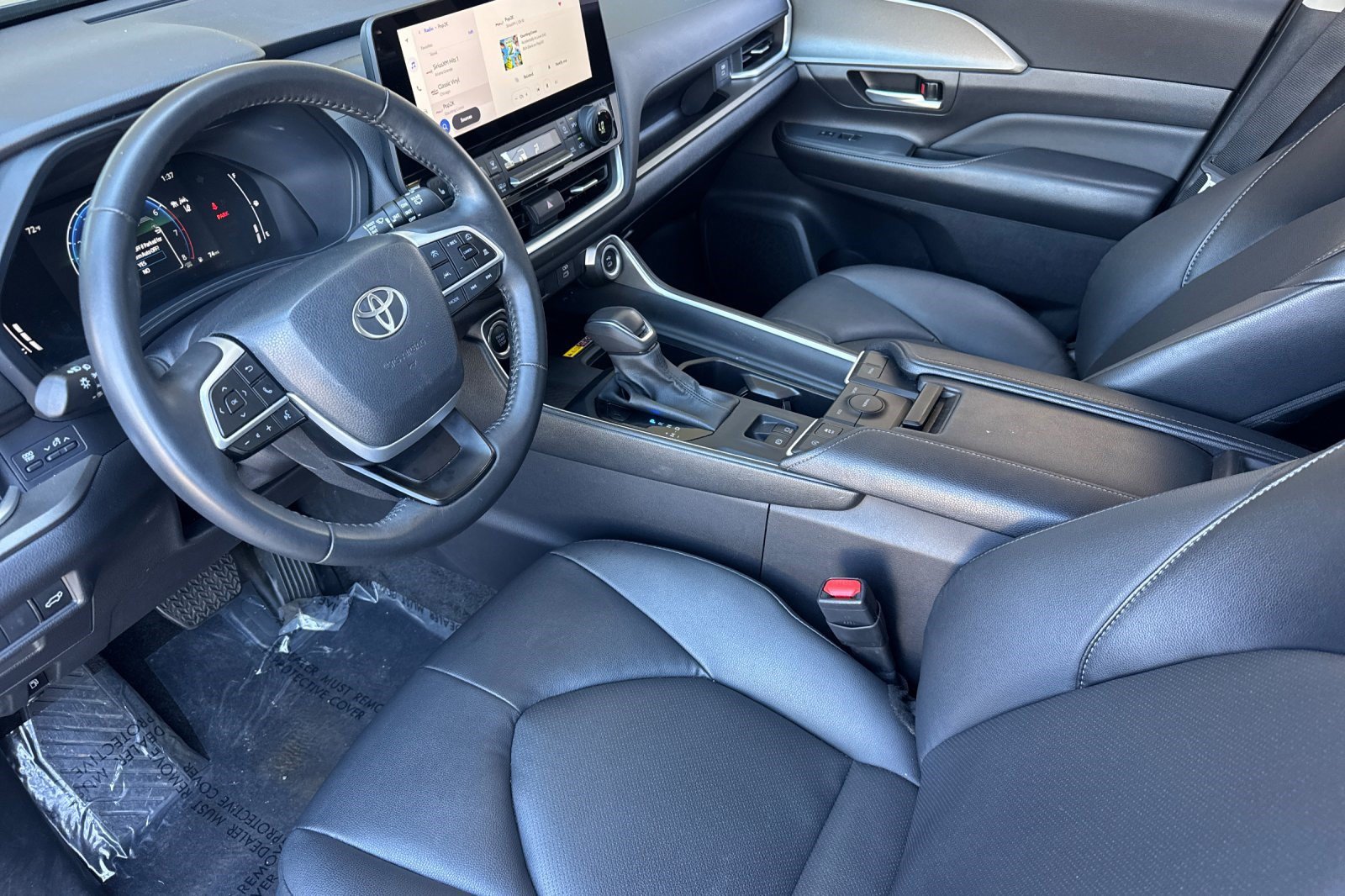 Used 2025 Toyota Grand Highlander FWD image 4