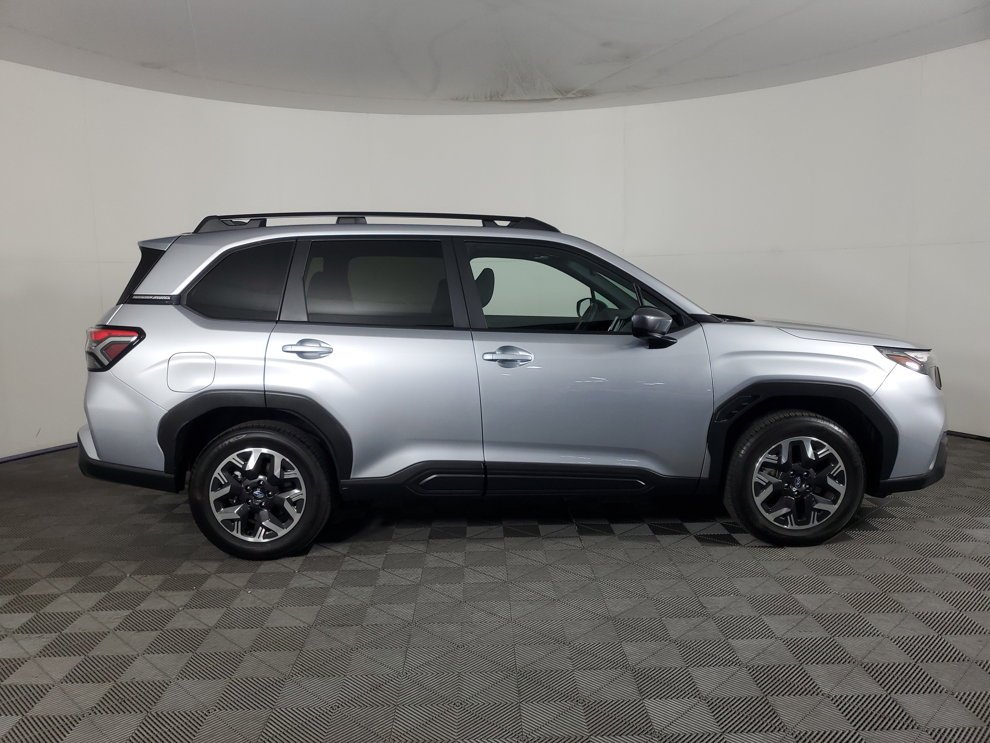 Used 2026 Subaru Forester Premium AWD/4WD image 3