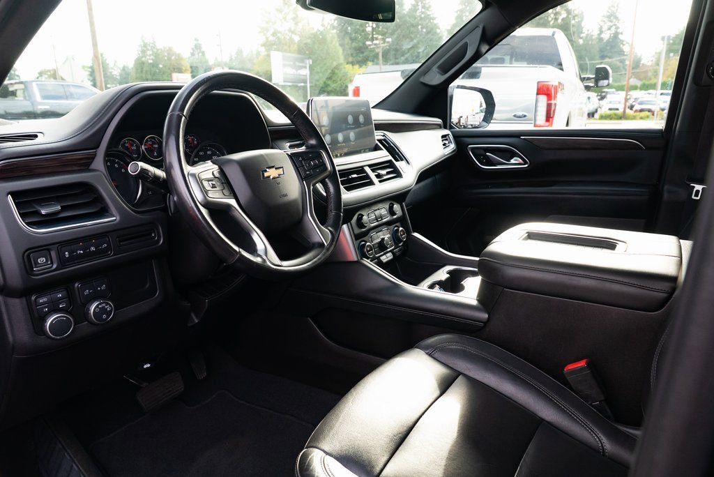 Used 2021 Chevrolet Suburban LT AWD/4WD image 18