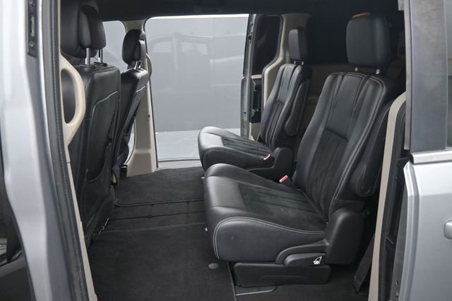 Used 2018 Dodge Grand Caravan SXT FWD image 13