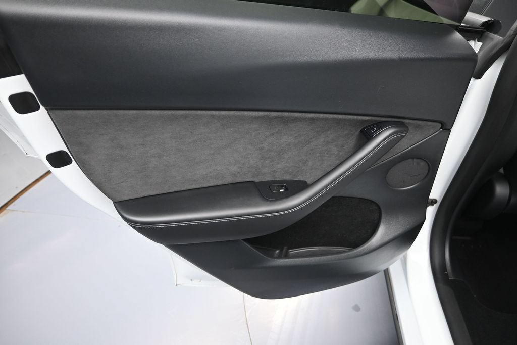 Used 2023 Tesla Model Y Long Range AWD/4WD image 24
