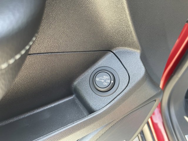 Used 2020 GMC Terrain Denali image 19