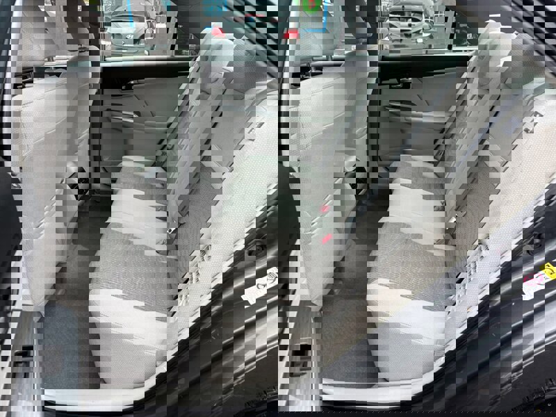 Used 2012 Toyota Camry XLE image 7