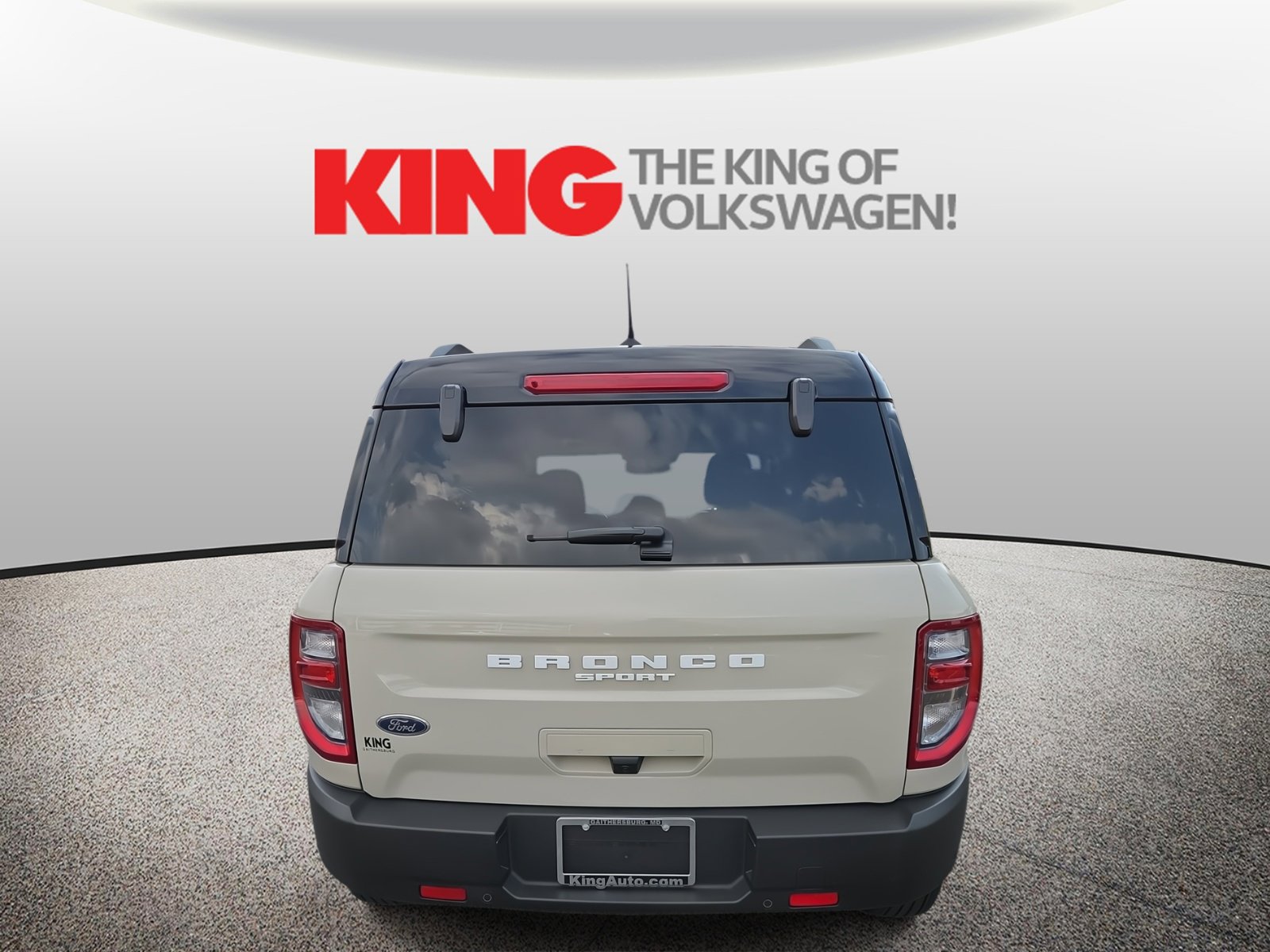 Used 2024 Ford Bronco Sport Outer Banks w/ Tech Package image 6