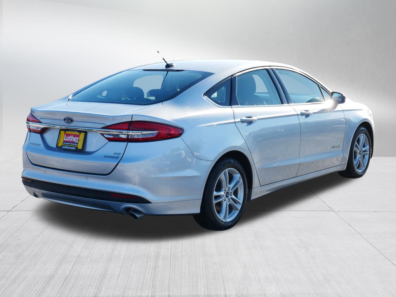 Used 2018 Ford Fusion SE image 7