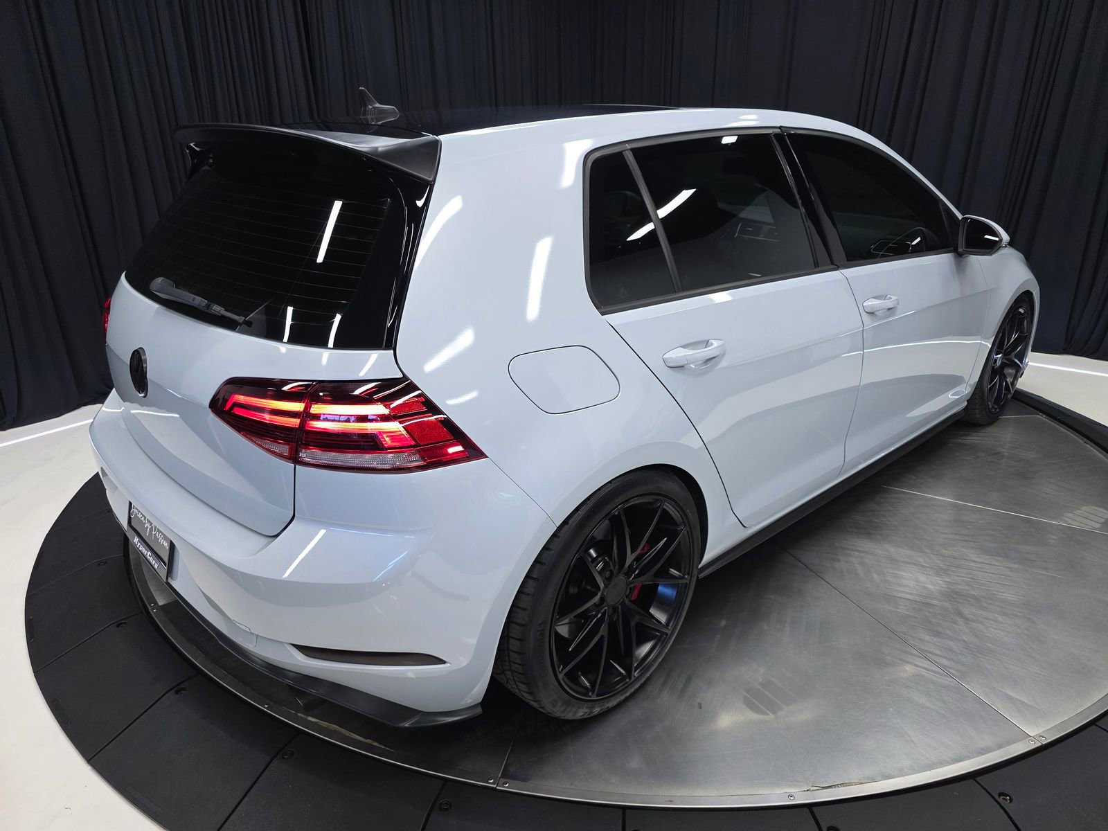 Used 2018 Volkswagen GTI SE w/ SE Leather Package FWD image 46