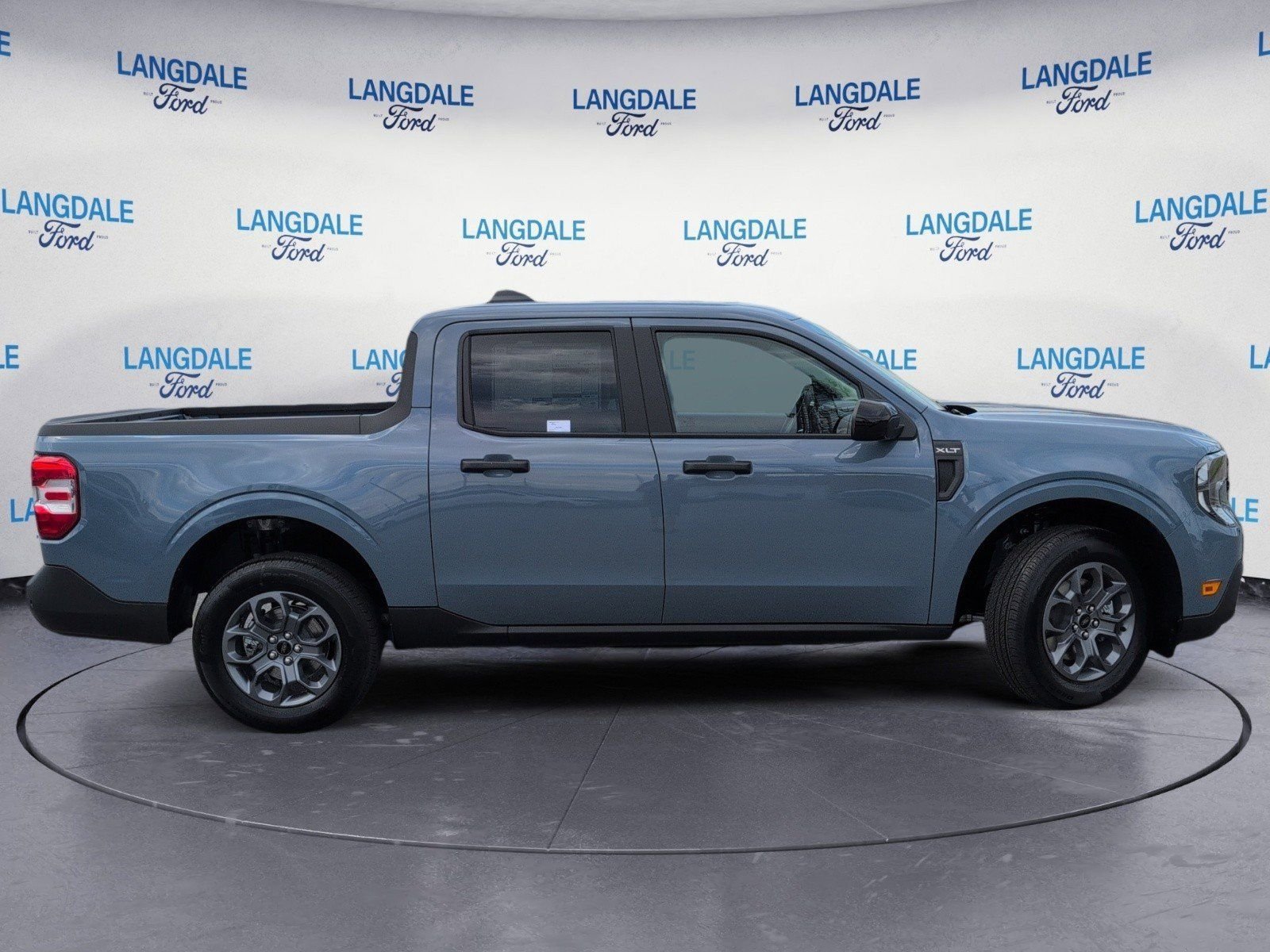 New 2026 Ford Maverick XLT w/ XLT Luxury Package FWD image 3