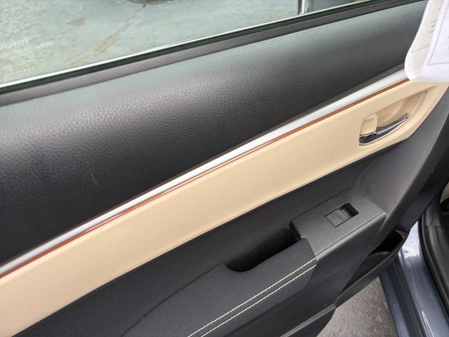 Used 2015 Toyota Corolla LE FWD image 32