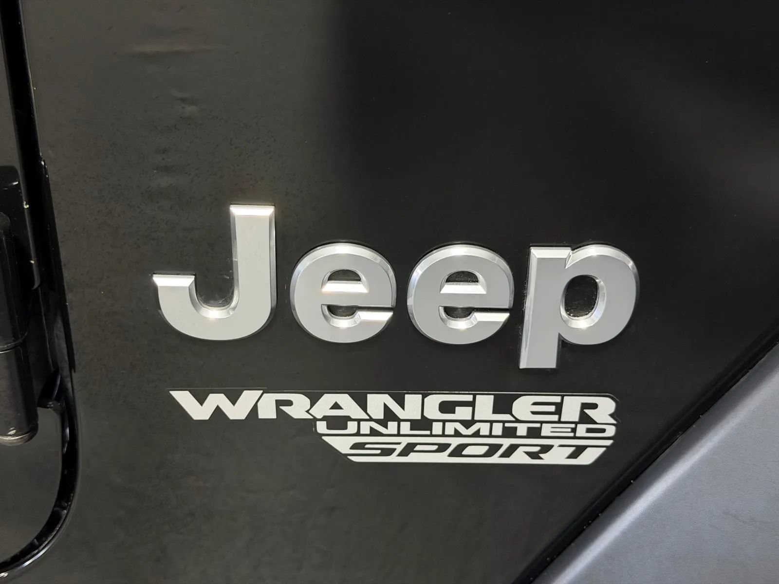 Used 2018 Jeep Wrangler Unlimited Sport S AWD/4WD image 11