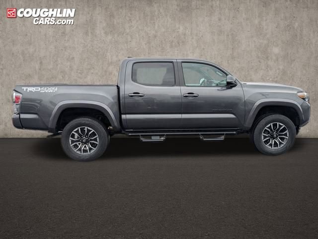 Used 2022 Toyota Tacoma TRD Sport image 8