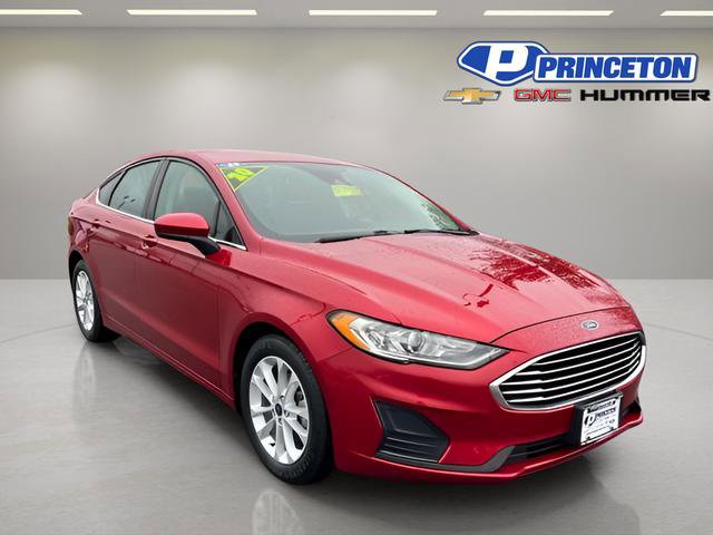 Used 2020 Ford Fusion SE image 1