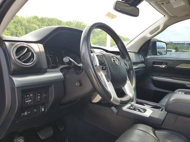 Used 2021 Toyota Tundra Platinum AWD/4WD image 18