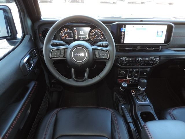 Used 2025 Jeep Gladiator Rubicon w/ Convenience Group AWD/4WD image 24