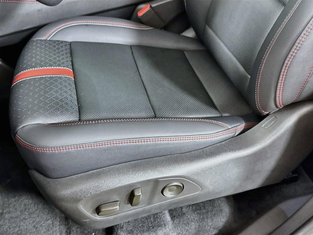 Used 2026 Chevrolet Traverse RS w/ LPO, Floor Liner Package FWD image 24