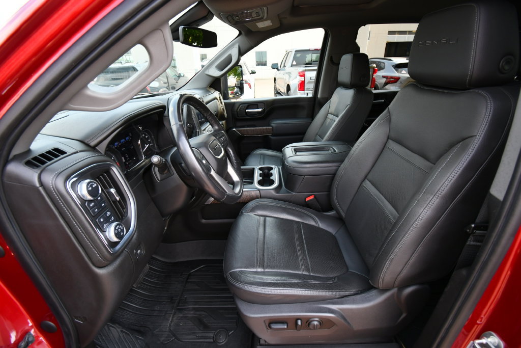 Used 2021 GMC Sierra 3500 Denali AWD/4WD image 16