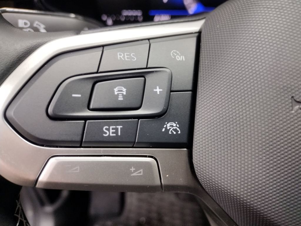 Certified 2025 Volkswagen Taos S image 22