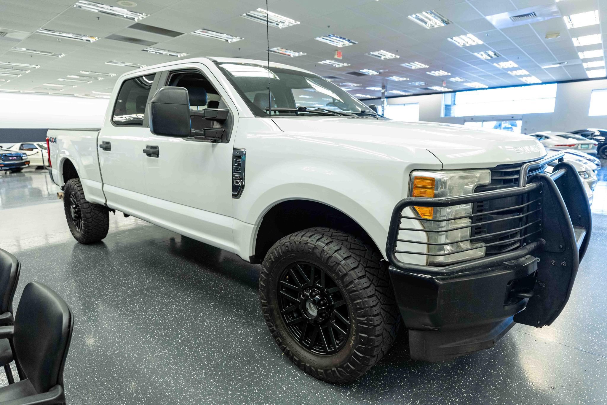 Used 2017 Ford F250 XL AWD/4WD image 4