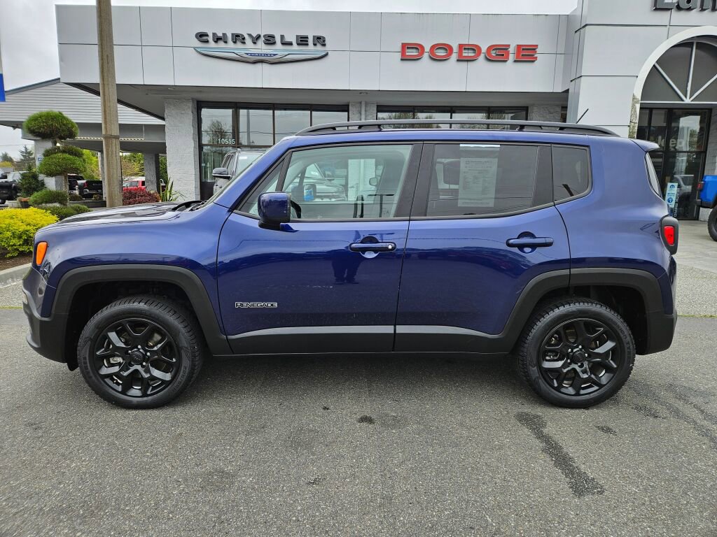 Used 2017 Jeep Renegade Latitude AWD/4WD image 2