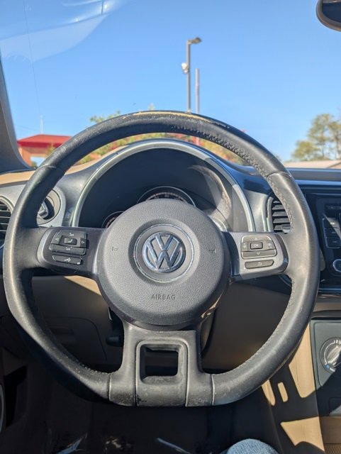 Used 2013 Volkswagen Beetle 2.5 image 9