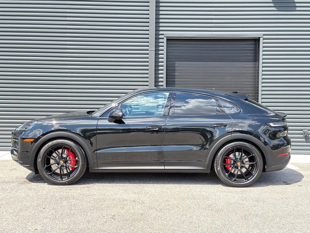New 2026 Porsche Cayenne GTS AWD/4WD image 2
